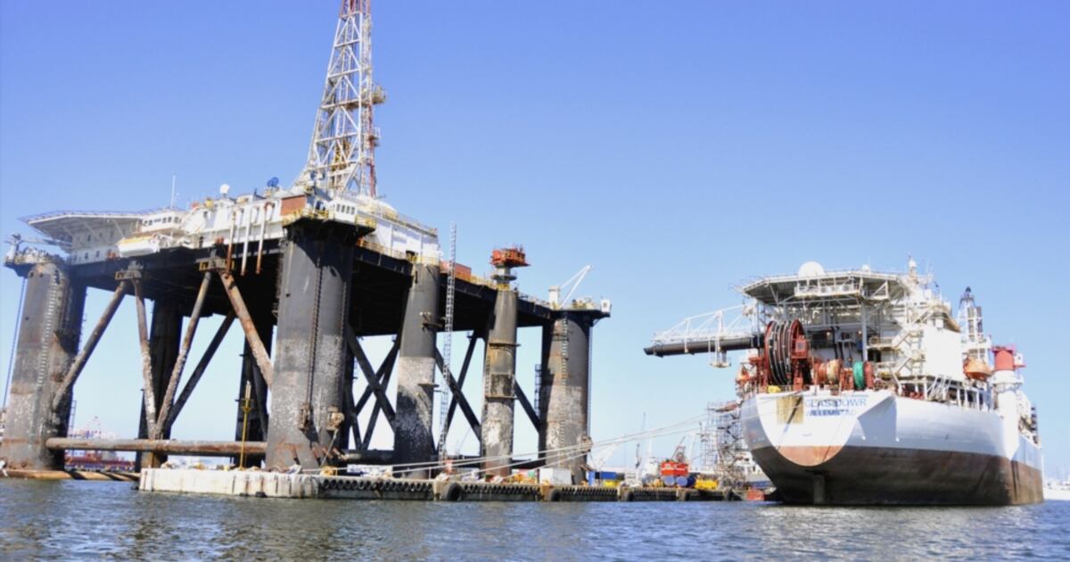Cape Cod Oil Rig Cape oil and gas industry adds 13,000 jobs in a year
